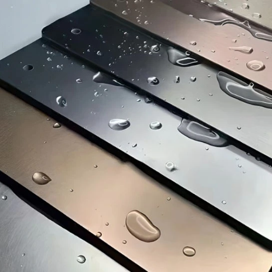 Pannello adesivo in metallo spazzolato