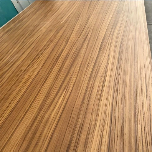 Pannello rivestito in legno impiallacciato